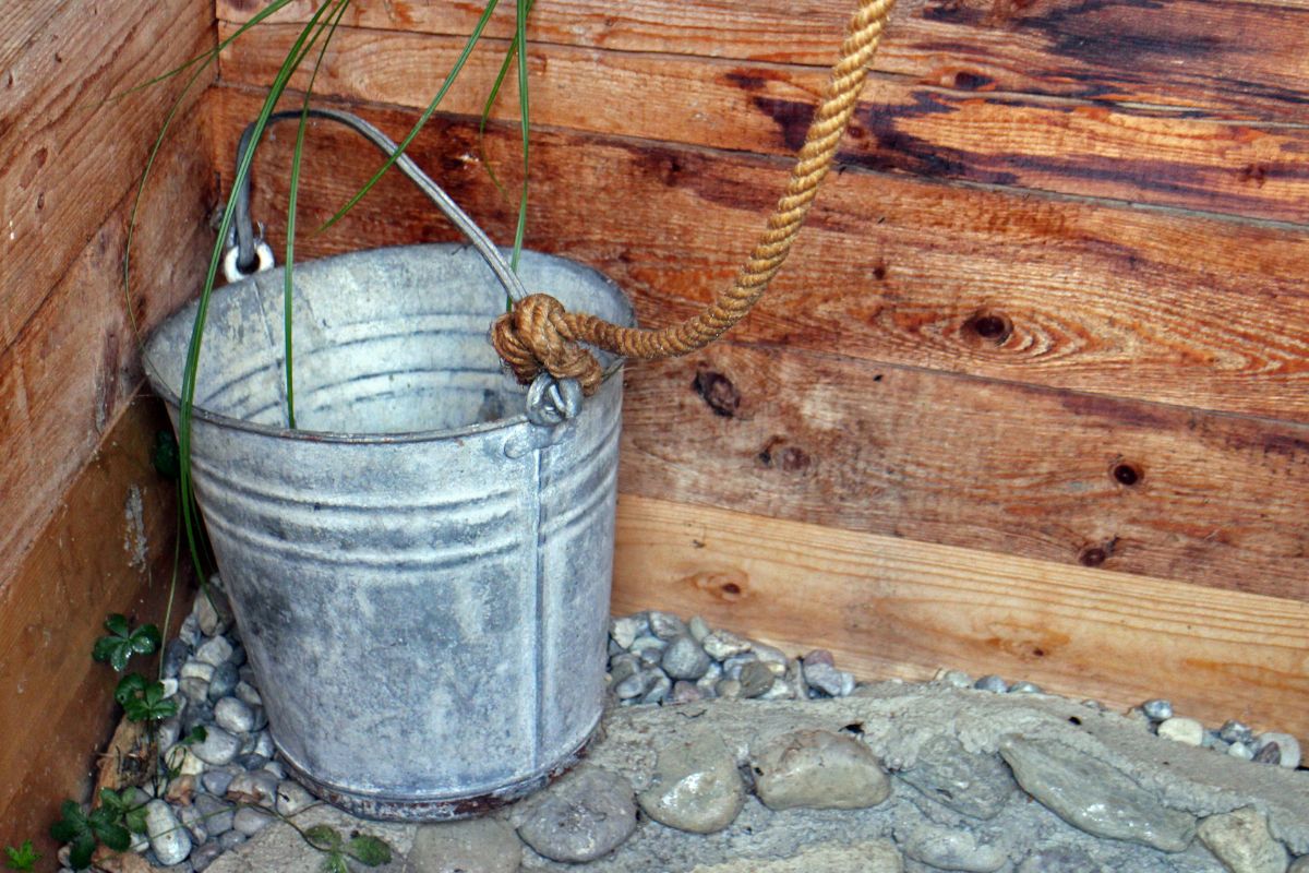 Disadvantages Of Bucket Toilets 